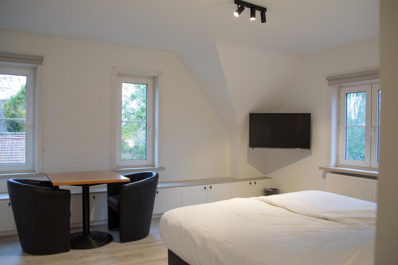 Hotel Swaenenburg Oostrozebeke Luaran gambar